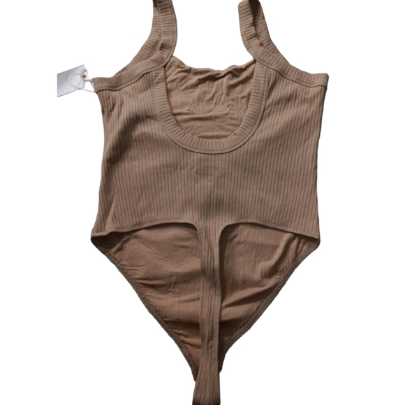Good American || Ribbed Bodysuit SZ 3/L - Picture 5 of 12